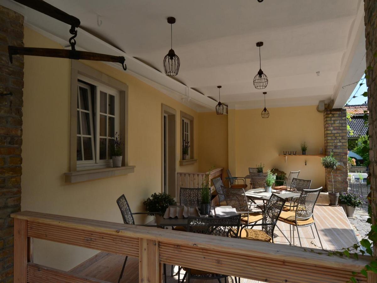 Gaestehaus & Weingut Gehrig Weisenheim am Sand Экстерьер фото
