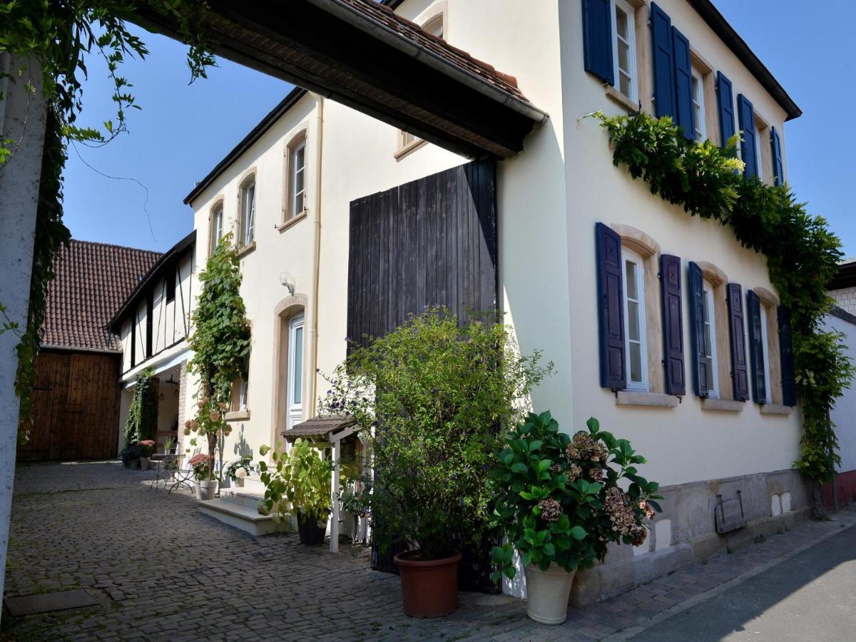 Gaestehaus & Weingut Gehrig Weisenheim am Sand Экстерьер фото